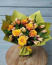 Букет цветов из:  Альстромерии и Розы в Новочебоксарске