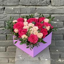 Цветочная композиция из Розы в коробке в Новочебоксарске