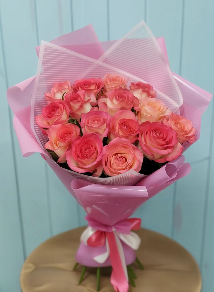 Букет 15 Розовых роз Равель в Новочебоксарске