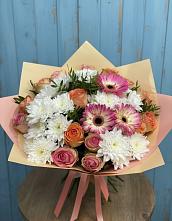 Букет цветов из:  Розы, Герберы и Хризантемы в Новочебоксарске