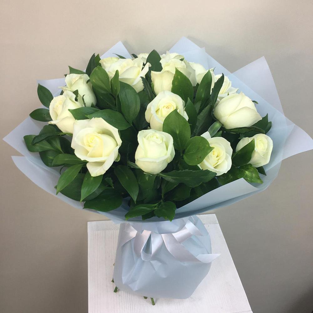 Букет 15 Белых роз Проуд в Новочебоксарске