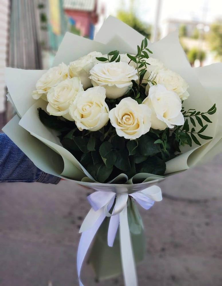 Букет Белые розы Проуд в Новочебоксарске