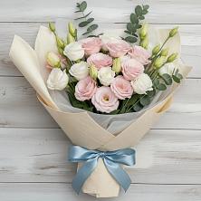 Букет цветов из:  Лизиантусы в Новочебоксарске