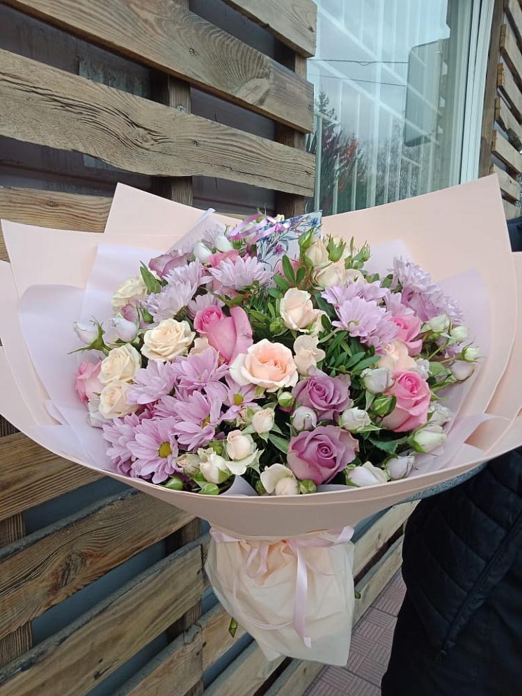 Букет цветов из: Розы и Хризантемы в Новочебоксарске