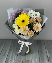 Букет цветов из:  Розы, Герберы и Хризантемы в Новочебоксарске