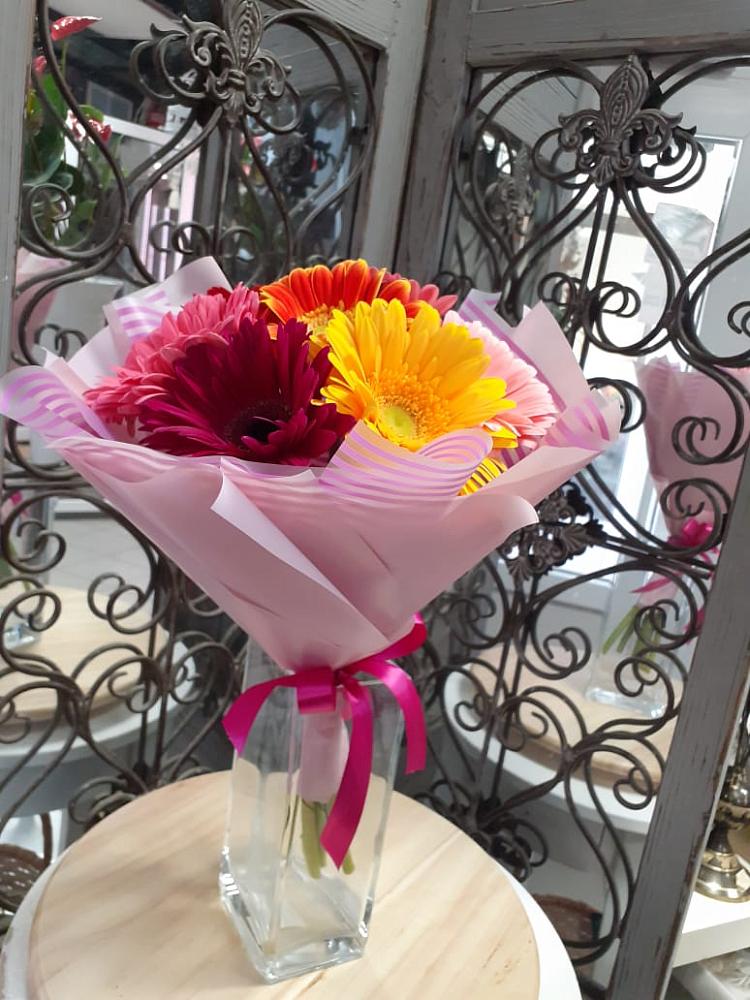 Букет цветов из: Герберы в Новочебоксарске