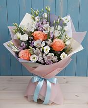 Букет цветов из:  Лизиантусы, Розы, Альстромерии и Гипсофила в Новочебоксарске