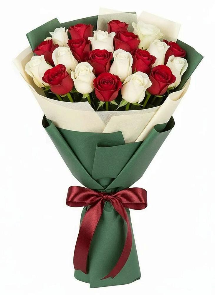 Букет Микс из красных и белых роз в Новочебоксарске
