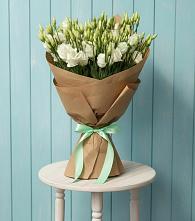 Букет цветов из:  Лизиантусы в Новочебоксарске