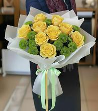 Букет цветов из:  Хризантемы и Розы в Новочебоксарске