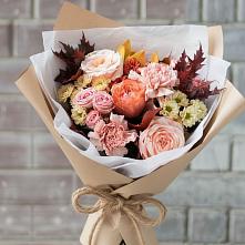 Букет цветов из:  Гвоздики, Хризантемы и Розы в Новочебоксарске