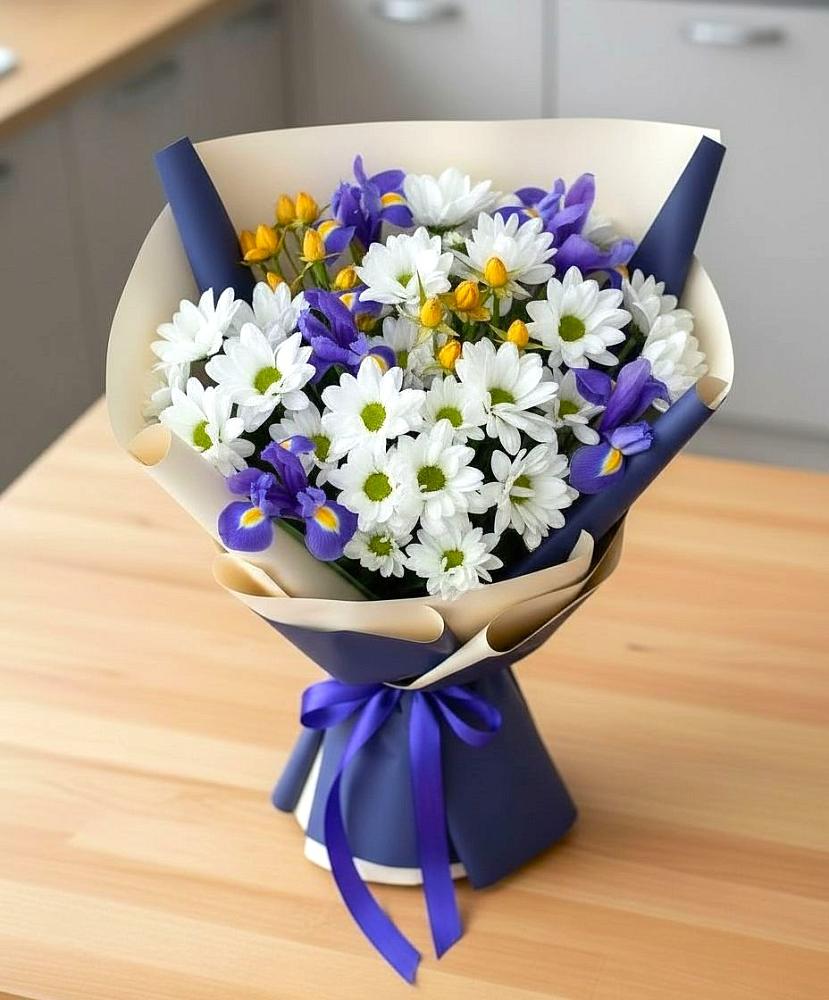 Букет цветов из: Розы, Ирисы и Хризантемы в Новочебоксарске