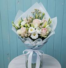Букет цветов из:  Розы и Лизиантусы в Новочебоксарске