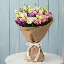 Букет цветов из:  Лизиантусы в Новочебоксарске