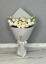 Букет цветов из:  Розы и Лизиантусы в Новочебоксарске